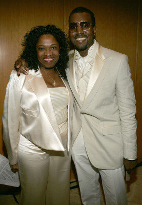Kanye West pic #147170