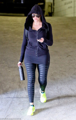 Khloe Kardashian pic #743492