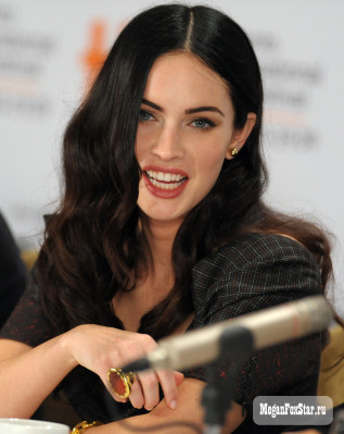 Megan Fox pic #1129960