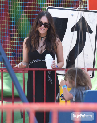 Megan Fox pic #856918