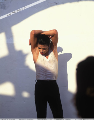 photo 23 in Michael Jackson gallery [id699810] 2014-05-20 00:00:00