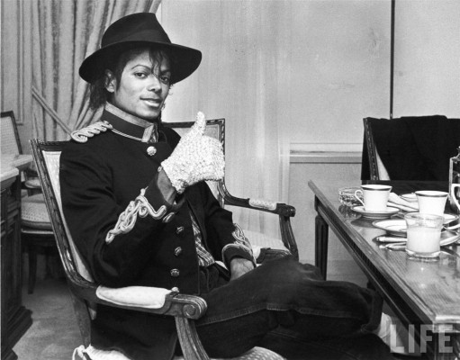 photo 4 in Michael Jackson gallery [id222972] 2010-01-08 00:00:00