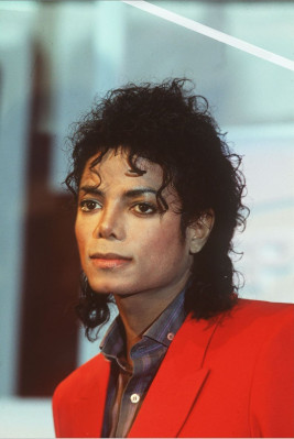 photo 6 in Michael Jackson gallery [id559635] 2012-12-08 00:00:00