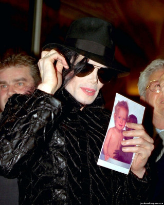 photo 13 in Michael Jackson gallery [id171844] 2009-07-16 00:00:00