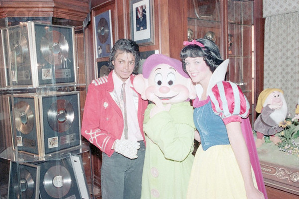 photo 20 in Michael Jackson gallery [id176090] 2009-08-10 00:00:00
