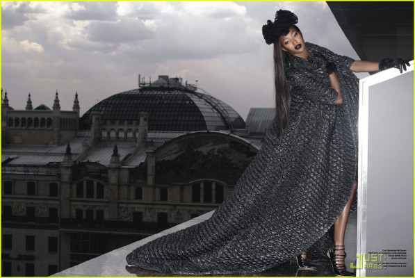 photo 3 in Naomi Campbell gallery [id181829] 2009-09-21 00:00:00