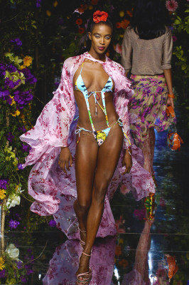 Naomi Campbell pic #833425