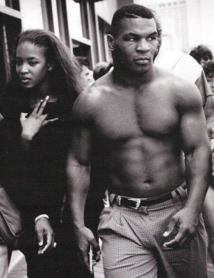 Naomi Campbell pic #680800