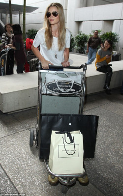 Rosie Huntington-Whitely pic #749742