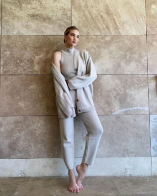 photo 17 in Rosie Huntington-Whitely gallery [id1252763] 2021-04-13 00:00:00