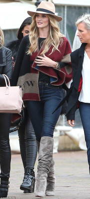 Rosie Huntington-Whitely pic #725138