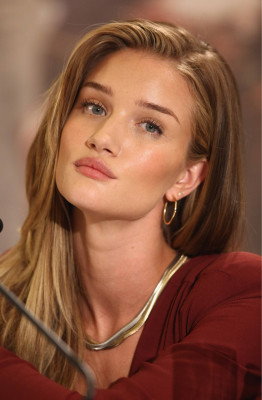Rosie Huntington-Whitely pic #388541