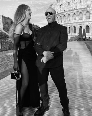 Rosie Huntington-Whitely pic #1329571