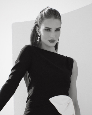Rosie Huntington-Whitely pic #1329230