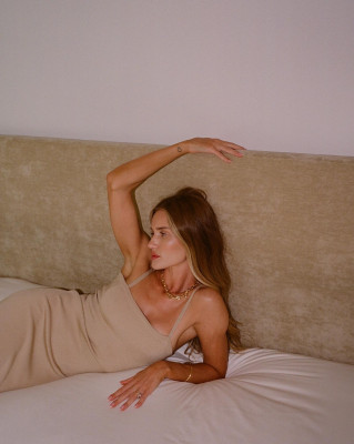 Rosie Huntington-Whitely pic #1333474