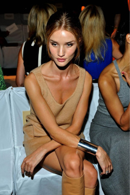 Rosie Huntington-Whitely pic #405720