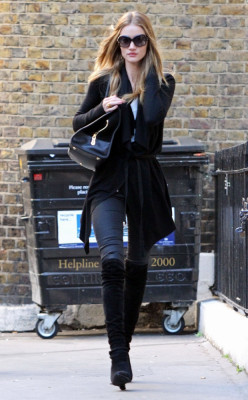 Rosie Huntington-Whitely pic #592703