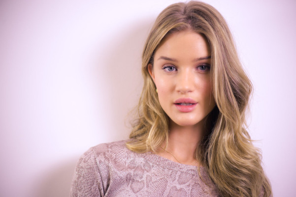 Rosie Huntington-Whitely pic #440952