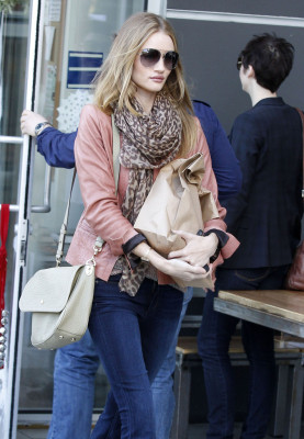 Rosie Huntington-Whitely pic #433526