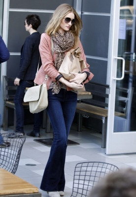 Rosie Huntington-Whitely pic #433528