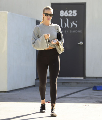 Rosie Huntington-Whitely pic #998749