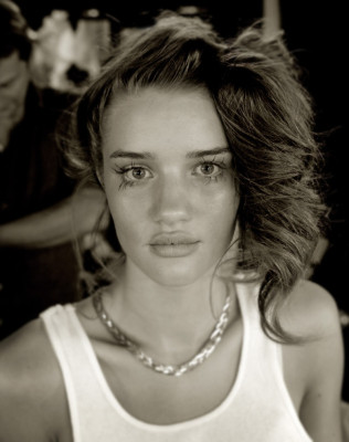 Rosie Huntington-Whitely pic #392004
