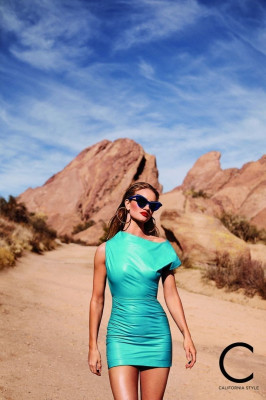Rosie Huntington-Whitely pic #1111349