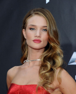 Rosie Huntington-Whitely pic #405658