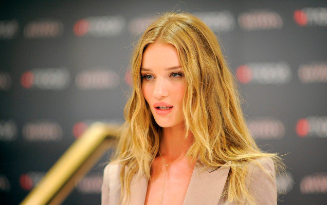 Rosie Huntington-Whitely pic #403633