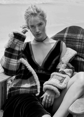 Rosie Huntington-Whitely pic #1039210