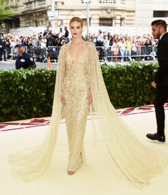 photo 4 in Rosie Huntington-Whitely gallery [id1035525] 2018-05-10 00:00:00