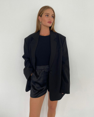 photo 19 in Rosie Huntington-Whitely gallery [id1276686] 2021-10-21 00:00:00