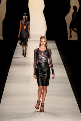 Rosie Huntington-Whitely pic #499348