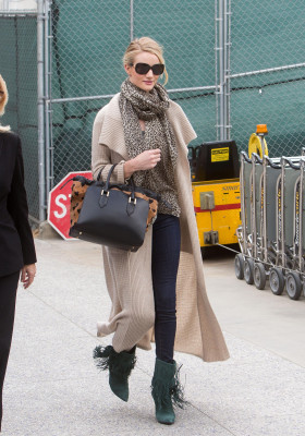 Rosie Huntington-Whitely pic #585212