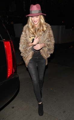 Rosie Huntington-Whitely pic #571181