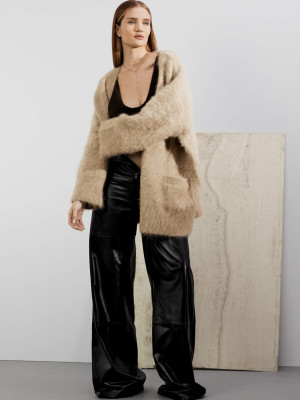 photo 4 in Rosie Huntington-Whitely gallery [id1289010] 2021-12-19 00:00:00