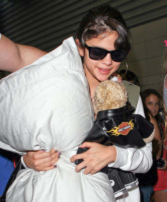 Selena Gomez pic #395345