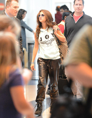 Selena Gomez pic #624543