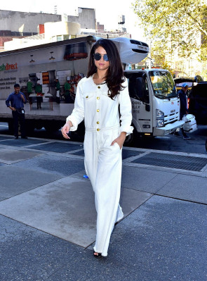 Selena Gomez pic #803675