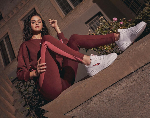 Selena Gomez pic #1241582