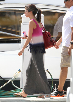 Selena Gomez pic #459760
