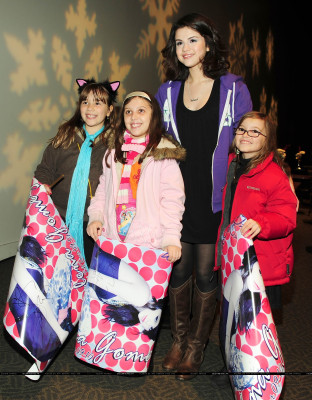 Selena Gomez pic #219989