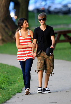 Selena Gomez pic #383554