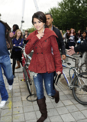 Selena Gomez pic #293055