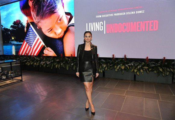 Selena Gomez pic #1181984