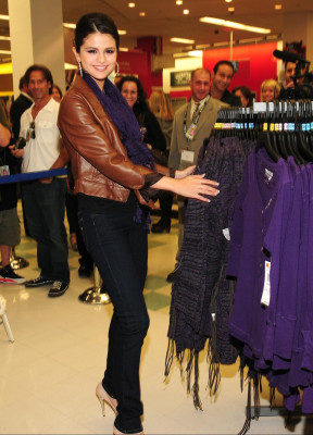 Selena Gomez pic #293839