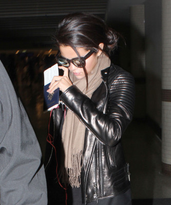 Selena Gomez pic #736090