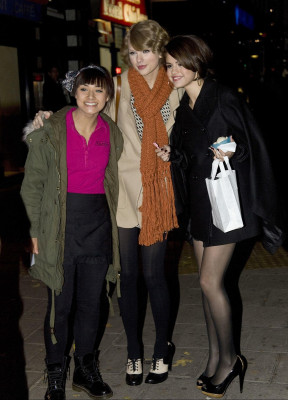 Selena Gomez pic #299624
