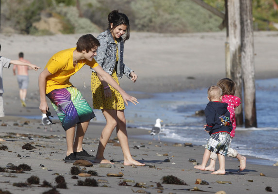 Selena Gomez pic #449090