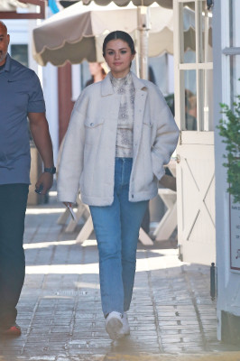 Selena Gomez pic #1188459